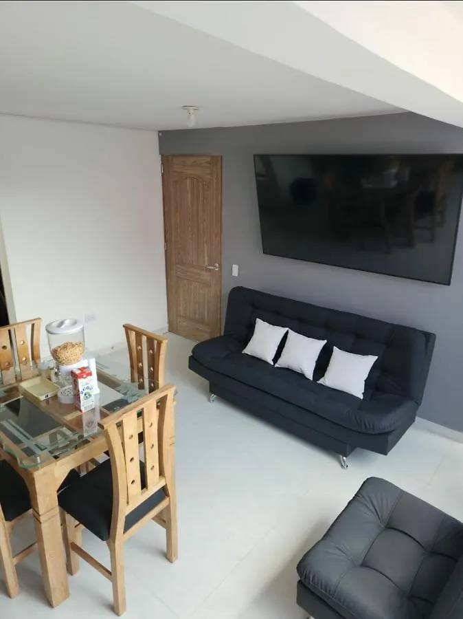 Moderno Y Amplio Apartamento Μεντεγίν 0*,